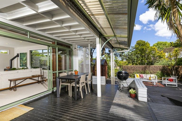 Photo of property in 2/305 Lake Road, Hauraki, Auckland, 0622