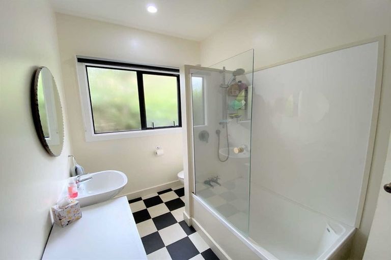 Photo of property in 19 Taupata Street, Redcliffs, Christchurch, 8081