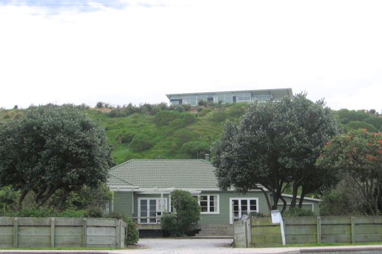 Photo of property in 66 Moana Road, Okitu, Gisborne, 4010