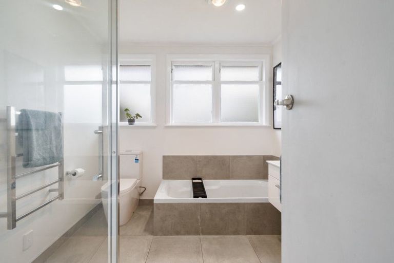 Photo of property in 24 Sherwill Street, Feilding, 4702