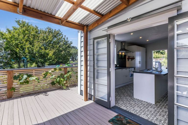 Photo of property in 12 Harris Street, Waitara, 4320