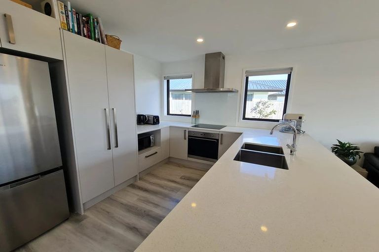 Photo of property in 20a Pakaraka Drive, Papakura, 2110