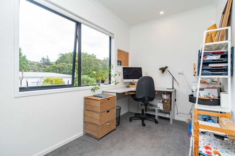Photo of property in 4 Kuaka Crescent, Mangawhai, 0505