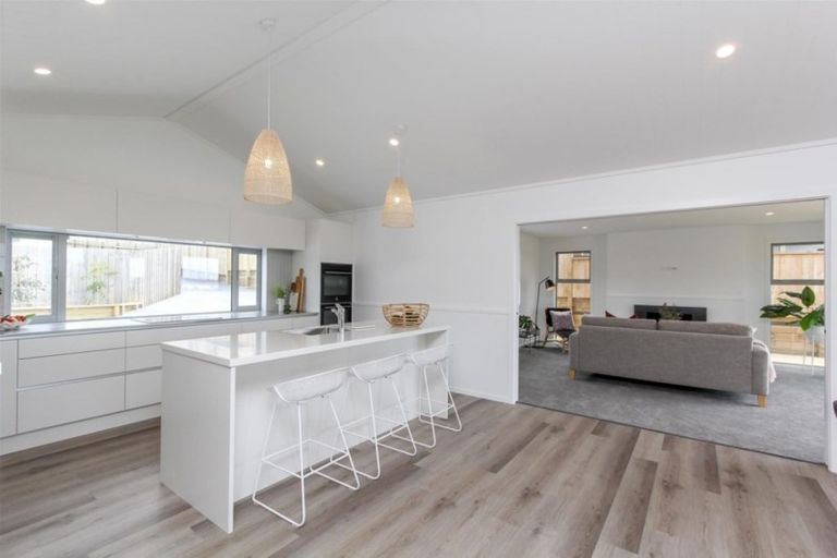 Photo of property in 55b Paynters Avenue, Strandon, New Plymouth, 4312