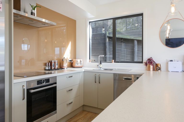 Photo of property in 111g Cliffs Road, Saint Clair, Dunedin, 9012