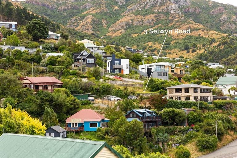 Photo of property in 3 Selwyn Road, Lyttelton, 8082