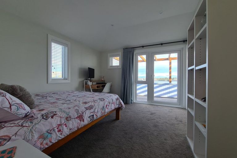 Photo of property in 28 Main Road, Mount Pleasant, Christchurch, 8081