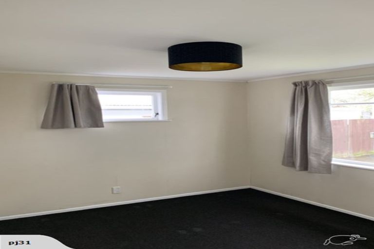 Photo of property in 27 Winton Street, Paraparaumu Beach, Paraparaumu, 5032
