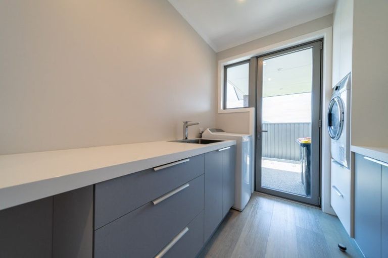 Photo of property in 21 Red Deer Place, Te Anau, 9600