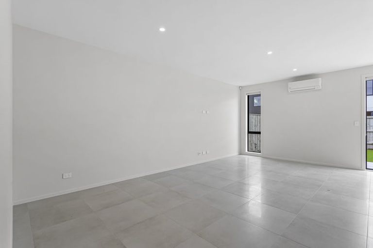 Photo of property in 105 Nganui Avenue, Takanini, Auckland, 2112