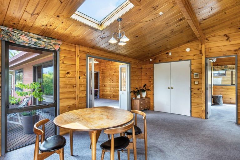 Photo of property in 110 Acacia Bay Road, Nukuhau, Taupo, 3330