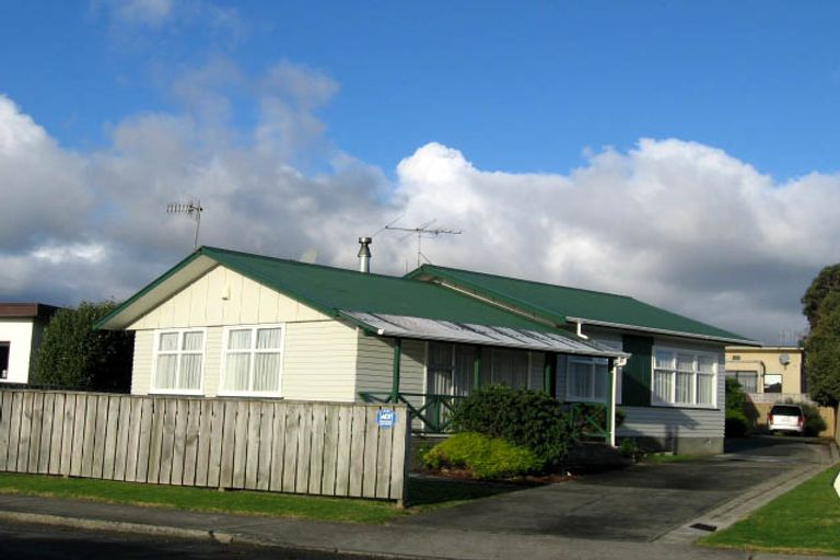 Photo of property in 90 Michael Road, Paraparaumu Beach, Paraparaumu, 5032