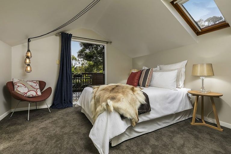 Photo of property in 1 The Knoll, Greenhithe, Auckland, 0632