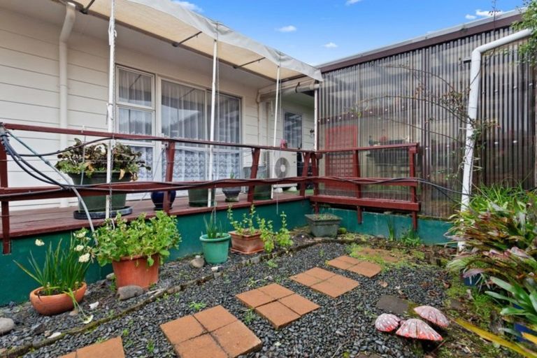 Photo of property in 37 Puriri Crescent, Edgecumbe, 3120