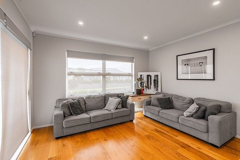 Photo of property in 24 Tyler Davies Drive, Red Beach, 0932