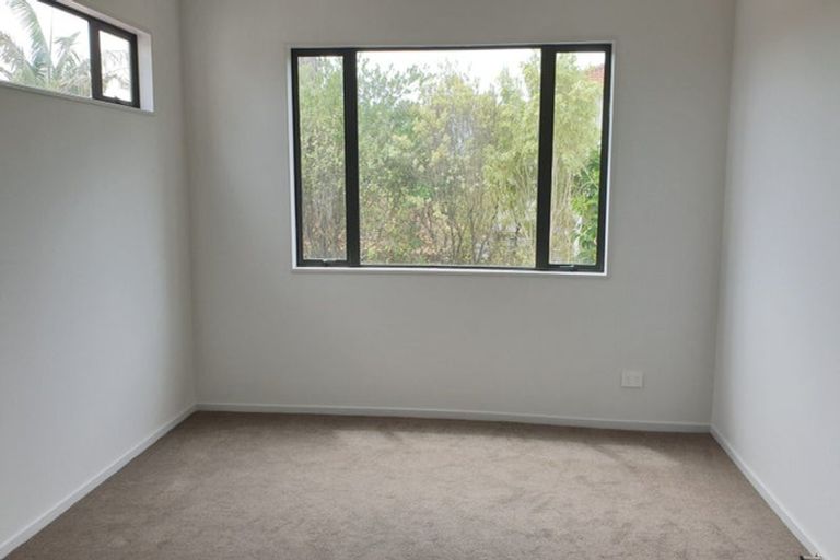Photo of property in 1/14 Delamare Court, Sunnynook, Auckland, 0632