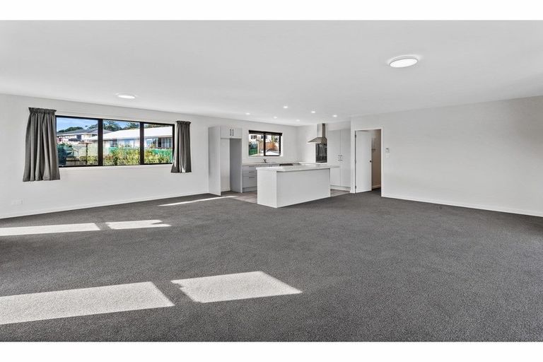 Photo of property in 27 Sunset Drive, Baylys Beach, Dargaville, 0377