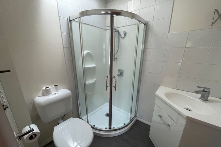 Photo of property in 2/137 Great South Road, Manurewa, Auckland, 2102