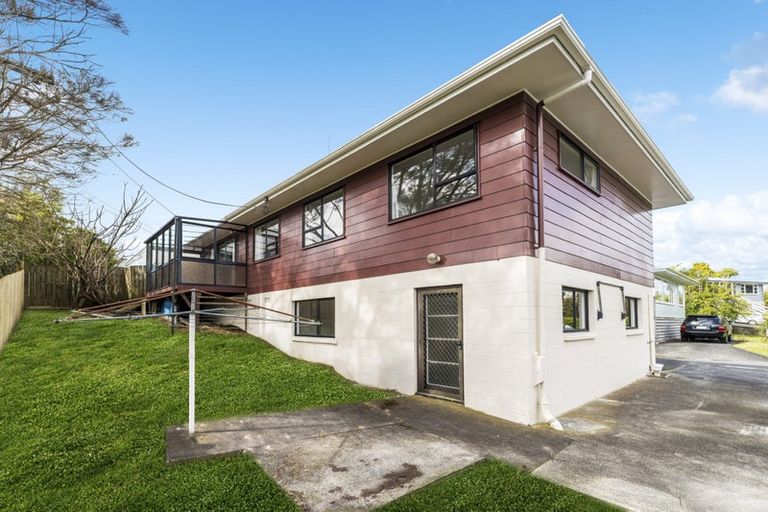 Photo of property in 2/19a Ribblesdale Road, Henderson, Auckland, 0612
