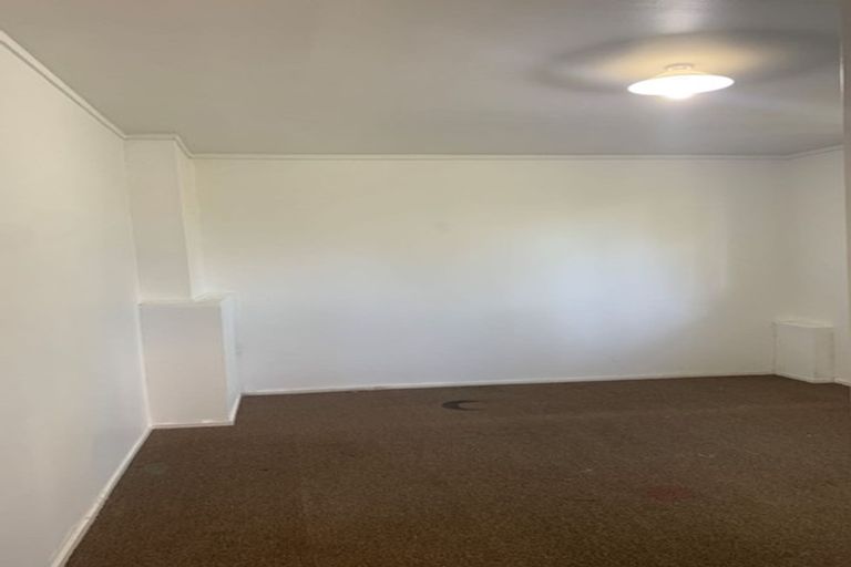 Photo of property in 4/20 Reid Road, New Lynn, Auckland, 0600