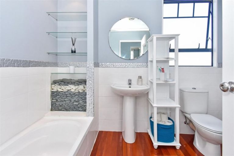 Photo of property in 337 Hill Road, The Gardens, Auckland, 2105