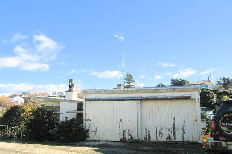 Photo of property in 14 Hadfield Terrace, Bluff Hill, Napier, 4110