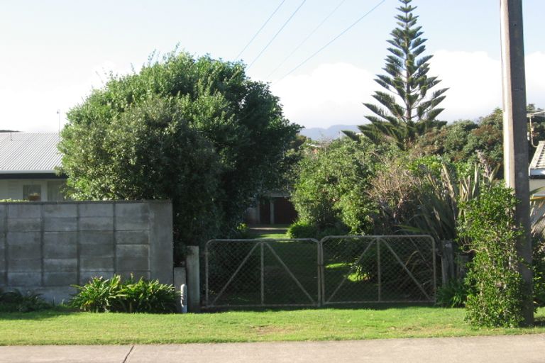 Photo of property in 46 Field Way, Waikanae Beach, Waikanae, 5036