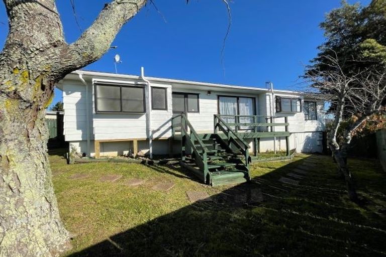 Photo of property in 5 Oreti Place, Clover Park, Auckland, 2019