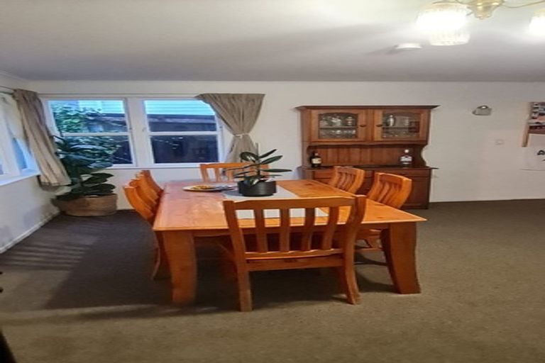 Photo of property in 8 Wylie Avenue, Sunnynook, Auckland, 0620