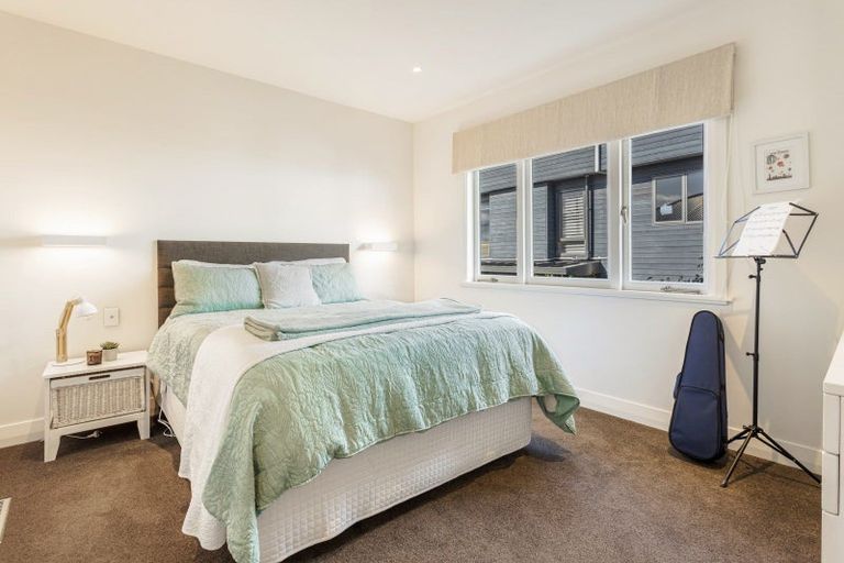 Photo of property in 31 Seacliffe Avenue, Belmont, Auckland, 0622