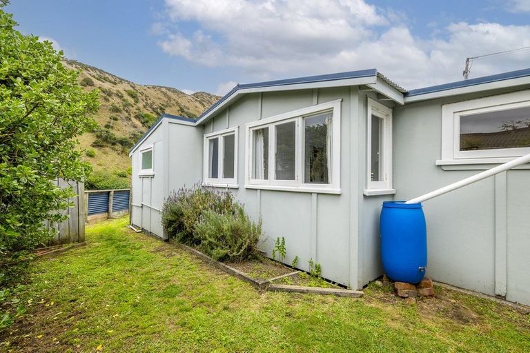Photo of property in 74 Tilley Road, Paekakariki, 5034