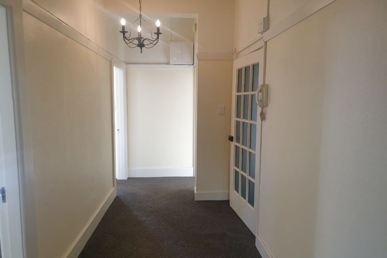 Photo of property in Inverleith Apartments, 5/306 Oriental Parade, Oriental Bay, Wellington, 6011
