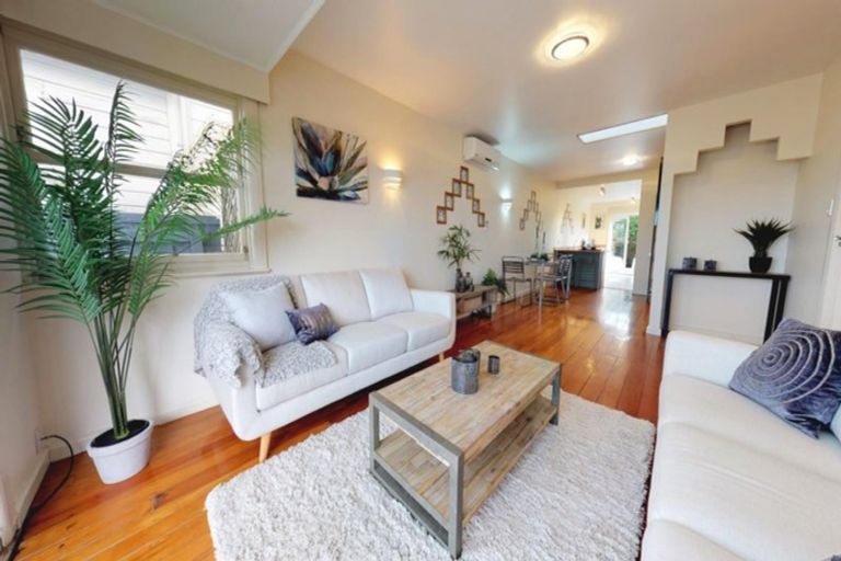 Photo of property in 237 The Esplanade, Petone, Lower Hutt, 5012