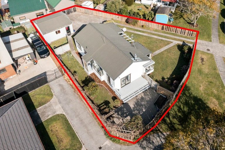 Photo of property in 13 Kane Road, Papamoa Beach, Papamoa, 3118