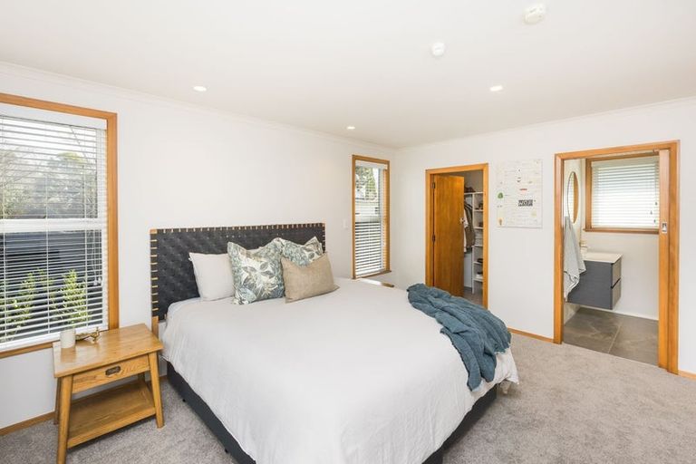 Photo of property in 23 Saint Albans Avenue, Hokowhitu, Palmerston North, 4410