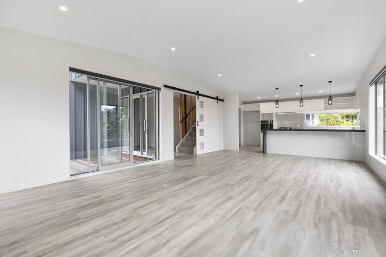 Photo of property in 83a Nevay Road, Miramar, Wellington, 6022