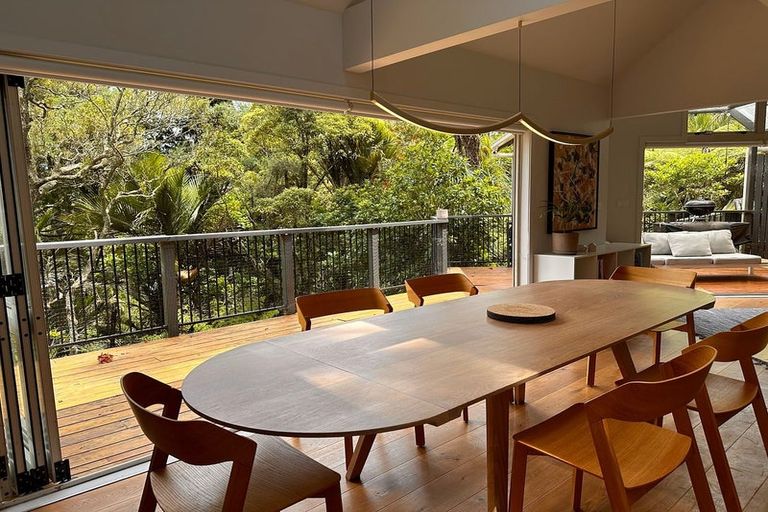 Photo of property in 61 Otitori Bay Road, Titirangi, Auckland, 0604