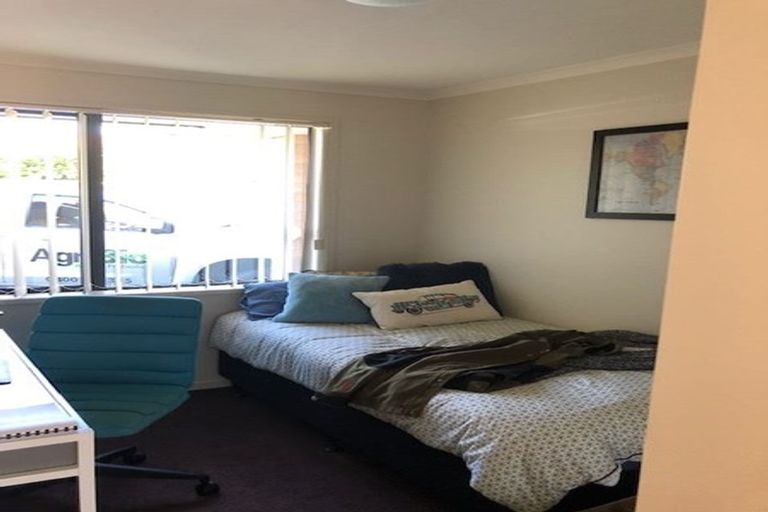 Photo of property in 36 Greig Place, Pukekohe, 2120