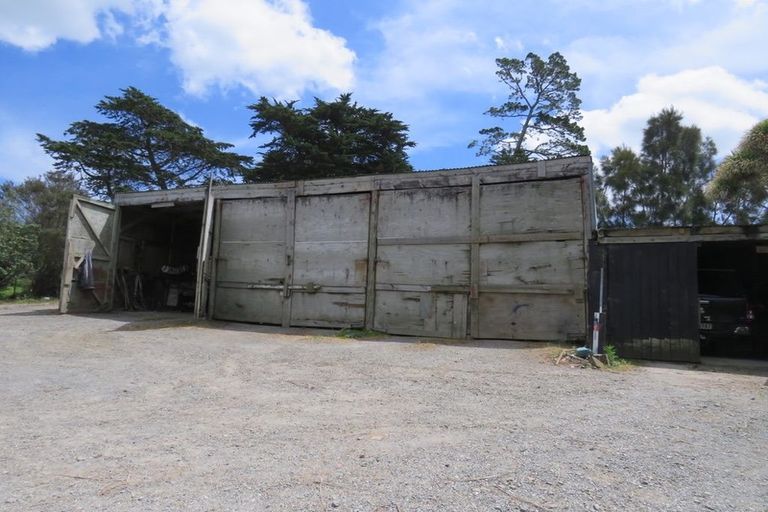 Photo of property in 244 Tinopai Road, Matakohe, 0593