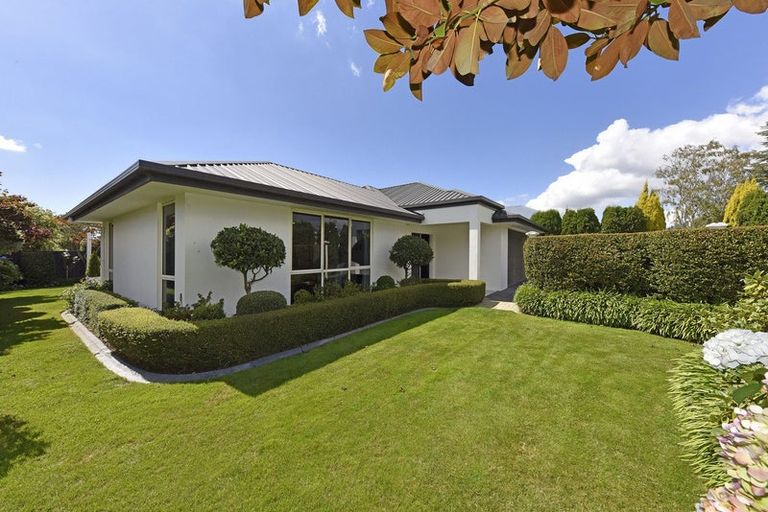 Photo of property in 96a Milns Road, Halswell, Christchurch, 8025