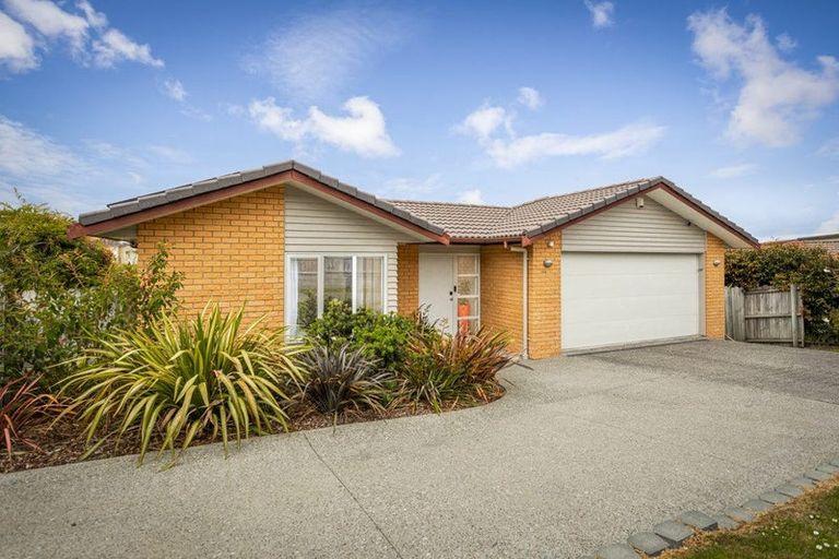 Photo of property in 54 Hornbill Drive, Fairview Heights, Auckland, 0632