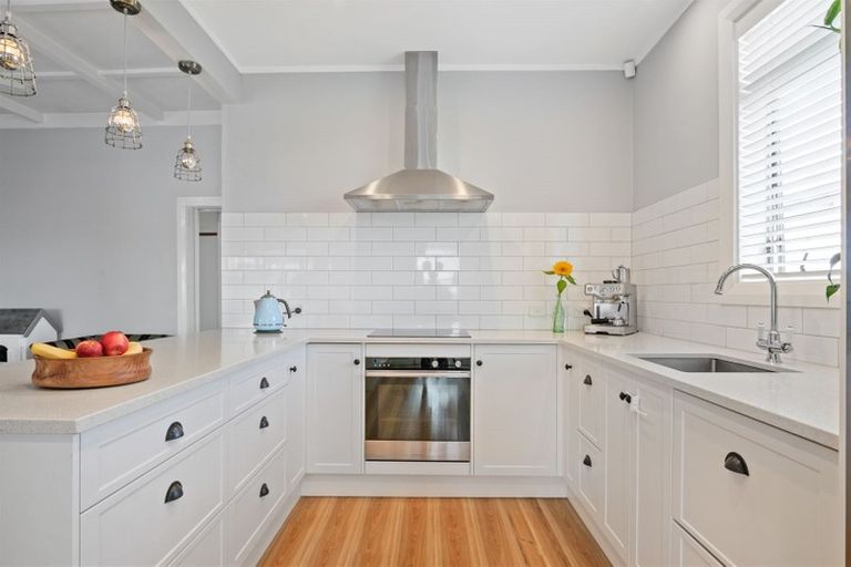 Photo of property in 31 Hillcrest Road, Papatoetoe, Auckland, 2025