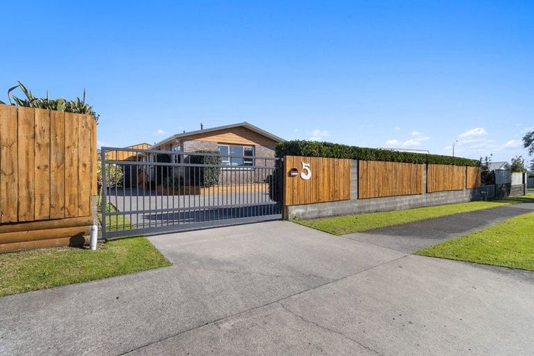 Photo of property in 5 Smeaton Road, Bell Block, New Plymouth, 4312