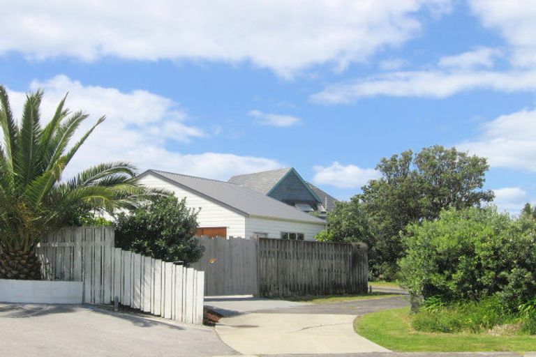 Photo of property in 12 Glen Isla Place, Waihi Beach, 3611