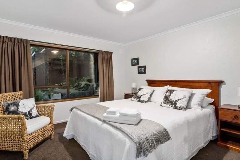 Photo of property in 5 Summit Road, Lake Okareka, Rotorua, 3076