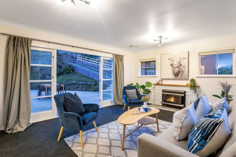 Photo of property in 13 Tainui Terrace, Tawa, Wellington, 5028