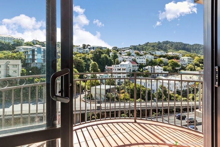 Photo of property in Atrium Towers, 8g/154 The Terrace, Wellington Central, Wellington, 6011