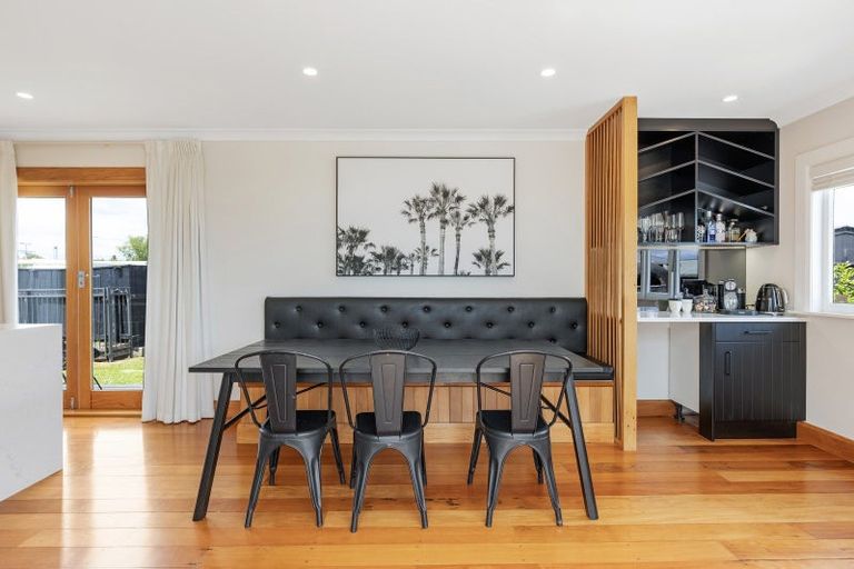 Photo of property in 2 Alma Place, Milson, Palmerston North, 4414