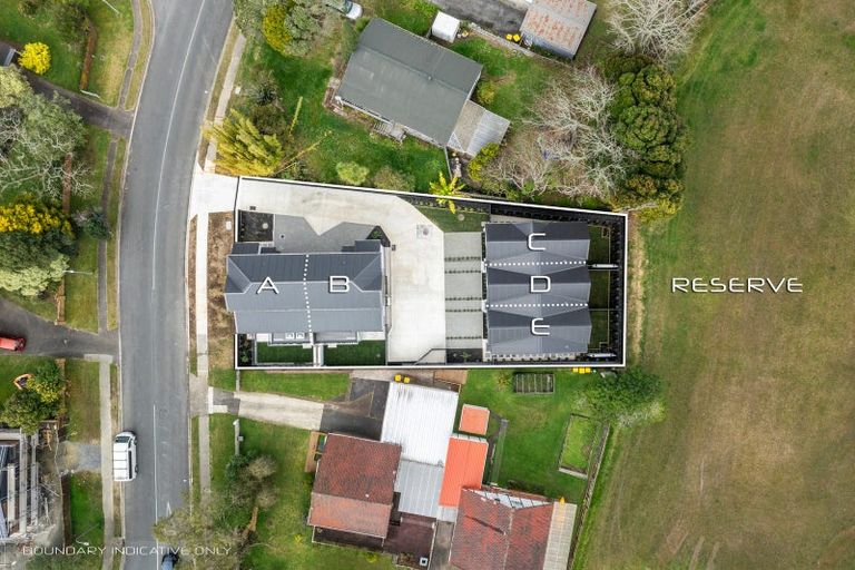 Photo of property in 4d Weetman Drive, Browns Bay, Auckland, 0630