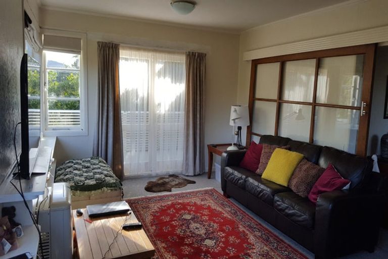 Photo of property in 48 Moana Road, Kelburn, Wellington, 6012